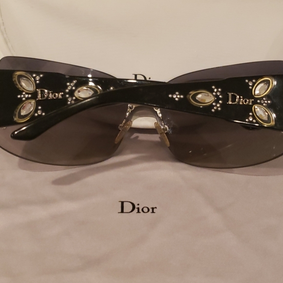 Dior Sunglasses - Picture 5 of 5